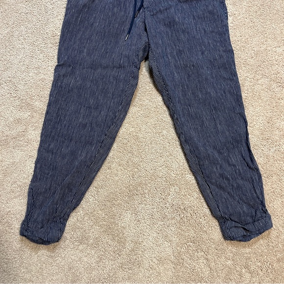 Women’s Athleta Pants Size 8 - Picture 9 of 10